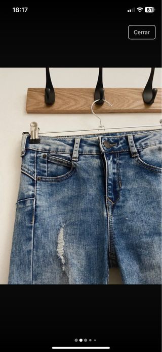 Pantalones vaqueros pitillo desgastados