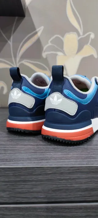 Adidas ZX 700 HD Talla 38