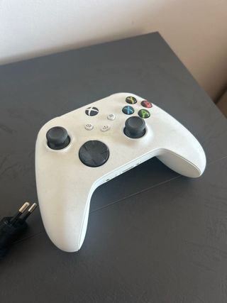 Xbox Series S Blanca y mando