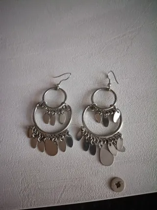 Orecchini pendenti a cerchio