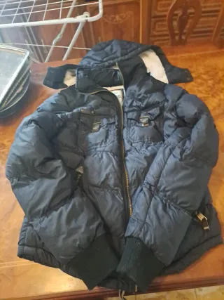 Cazadora acolchada negra hombre