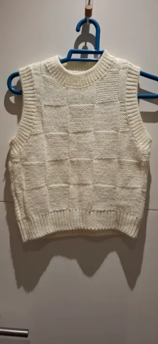 Chaleco de punto crema