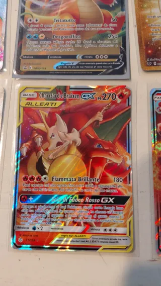 Carte Pokemon V, VMAX, GX e Allenate