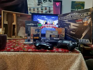 Sega Mega Drive con Sonic - Consola y Accesorios