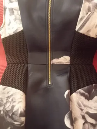 Vestido floral negro y blanco