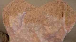 Vestido de seda antiguo.