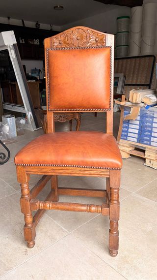 Mesa antigua roble macizo + 8 sillas de cuero