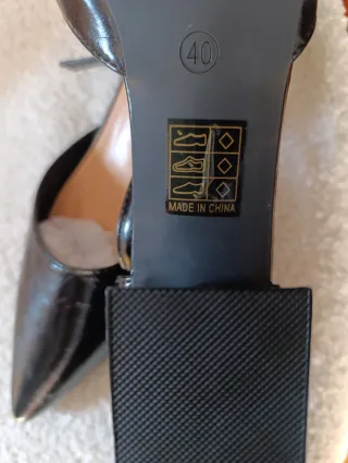 Zapatos de tacón negros