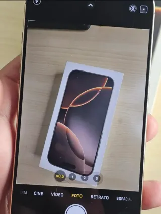 iPhone 16 Pro 256GB Dorado