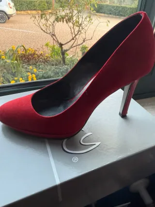 Décolleté scamosciate rosse tacco alto