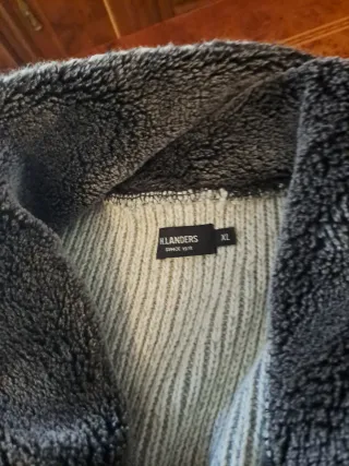 Jersey beige y gris con cremallera