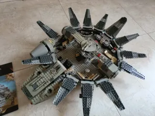 Lego Star Wars Halcón Milenario (Episodio VII)
