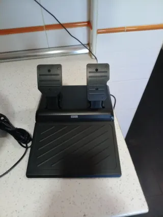 Volante HORI PS5, PS4, PC