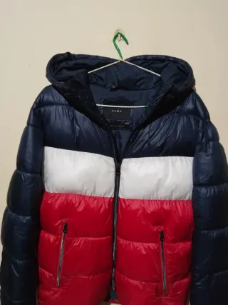 Chaqueta Zara Azul, Blanca y Roja