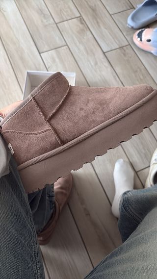 Scarpe simil UGG rosa e blu