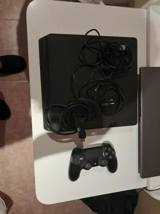 PS4 TB + 1 Mando Negro