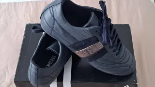 Zapatillas Bikkembergs Negras y Doradas