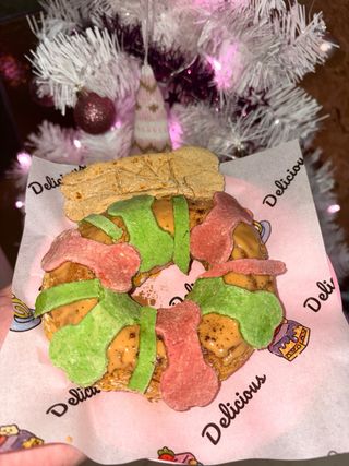 Delicias para mascotas: Pasteles y Galletas