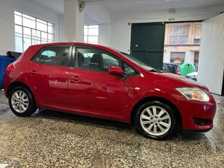 Toyota Auris 2010