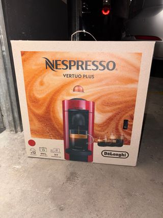 Cafetera Nespresso Vertuo Plus beige