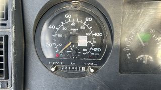 CAMION GRÚA Y PORTACONTENEDOR RENAULT