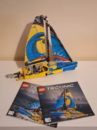 LEGO Technic 42074 Barco de Competición