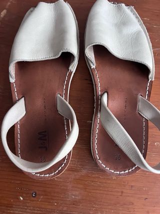 Abarcas J&M Azul Talla 36 2 abarcas talla 36.