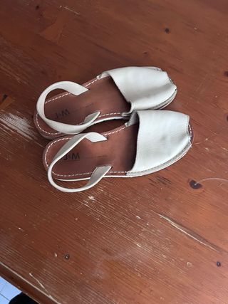 Abarcas J&M Azul Talla 36 2 abarcas talla 36.