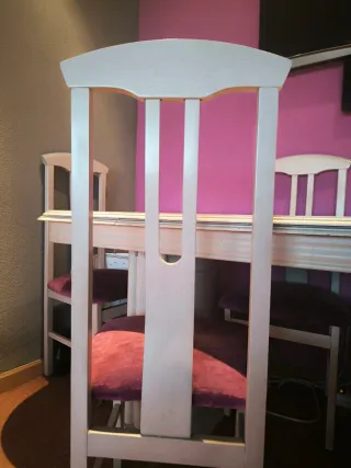 Mesa extensible decapé y 4 sillas