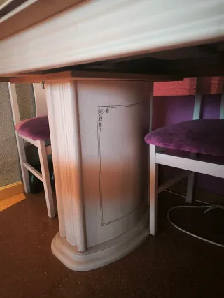 Mesa extensible decapé y 4 sillas