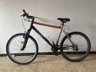 Bicicleta de montaña del decathlon esta para usar