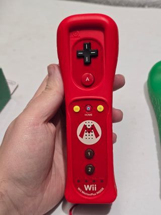 2 controller Wii Mario Luigi Motion Plus, confezione doppia