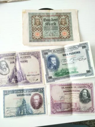 Lote 5 Billetes: 100, 50, 25 Pesetas y 100 Mark
