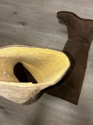 Botas altas de ante con borrego