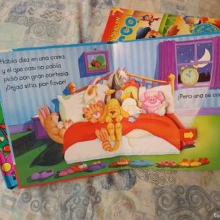 4 LIBROS INFANTILES DESPLEGABLES
