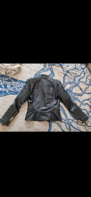 Chaqueta de cuero Mango negra
