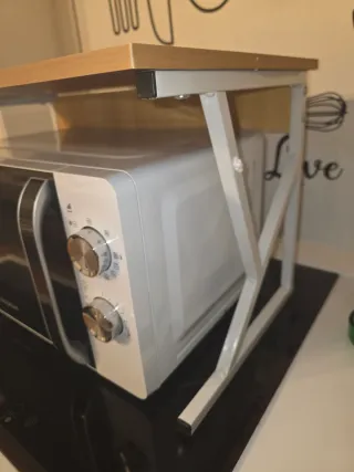 Scaffale cucina bianco e legno