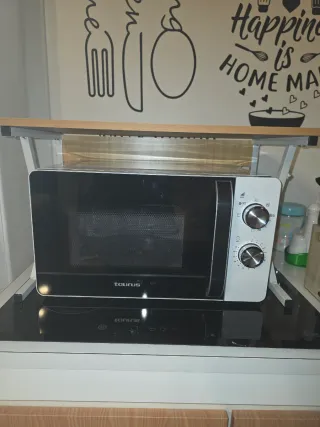 Scaffale cucina bianco e legno