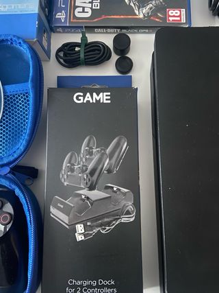 Lote PS4: Consola, Juegos y Accesorios