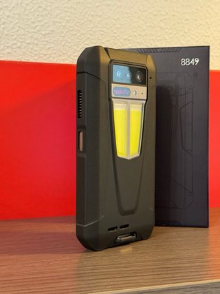 8849 Tank 4 con Proyector