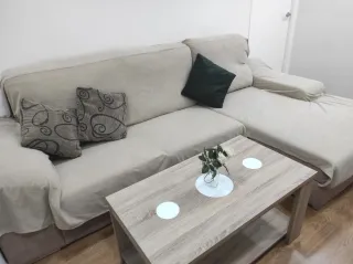 Sofá cama ,4 plazas XL Prácticamente nuevo.