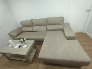 Sofá cama ,4 plazas XL Prácticamente nuevo.