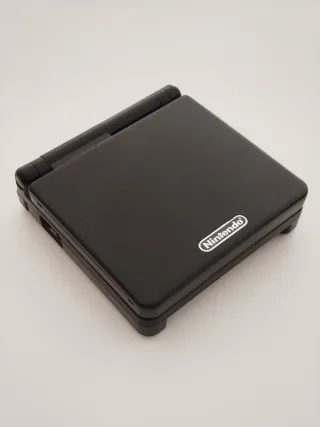 Nintendo Game Boy Advance SP Negra con maletín