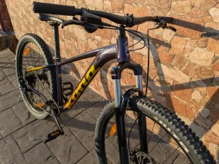 Bicicleta Kona Lava Dome