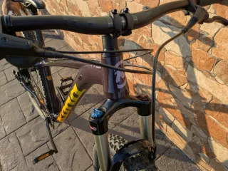 Bicicleta Kona Lava Dome