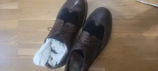 Zapatos Marrones Brogue Ingleses con Detalle Azul