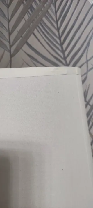 Lámpara de mesa o formitorio Zara Home.