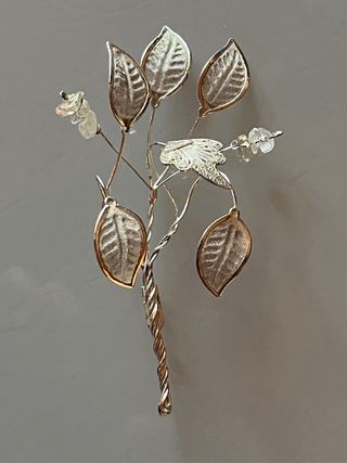 Coppia di spille decorative