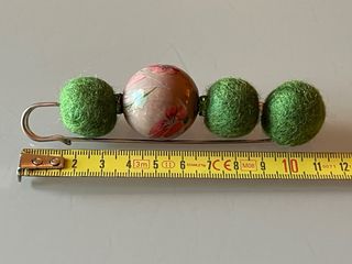 Coppia di spille decorative