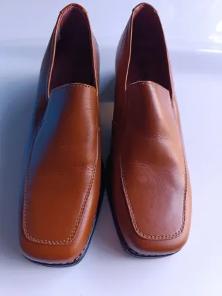 Scarpe eleganti marroni